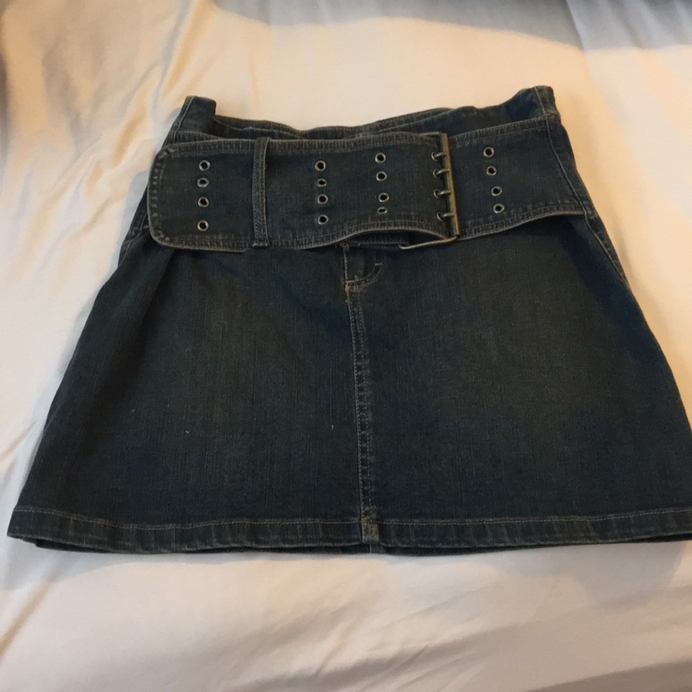 Bebe belted skirt